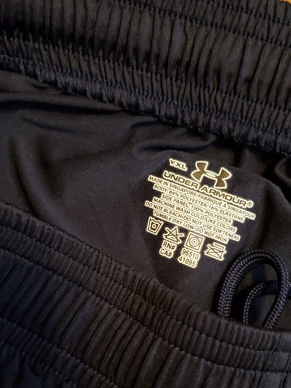 YXL Nike shorts